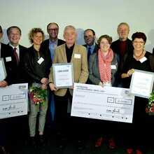 Preisträger und Laudatoren des DOSB-Wettbewerbs „Aus den Sesseln, fertig los!“. Foto: Eberhard Thonfeld